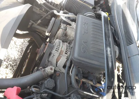 2005 Jeep Grand Cherokee Laredo z USA, uszkodzony, nr VIN 1J4GR48KX5C567771